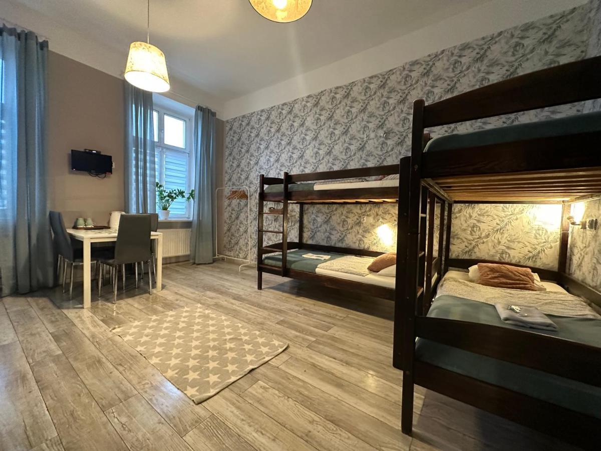 Deja Vu Hostel วอร์ซอ ภายนอก รูปภาพ