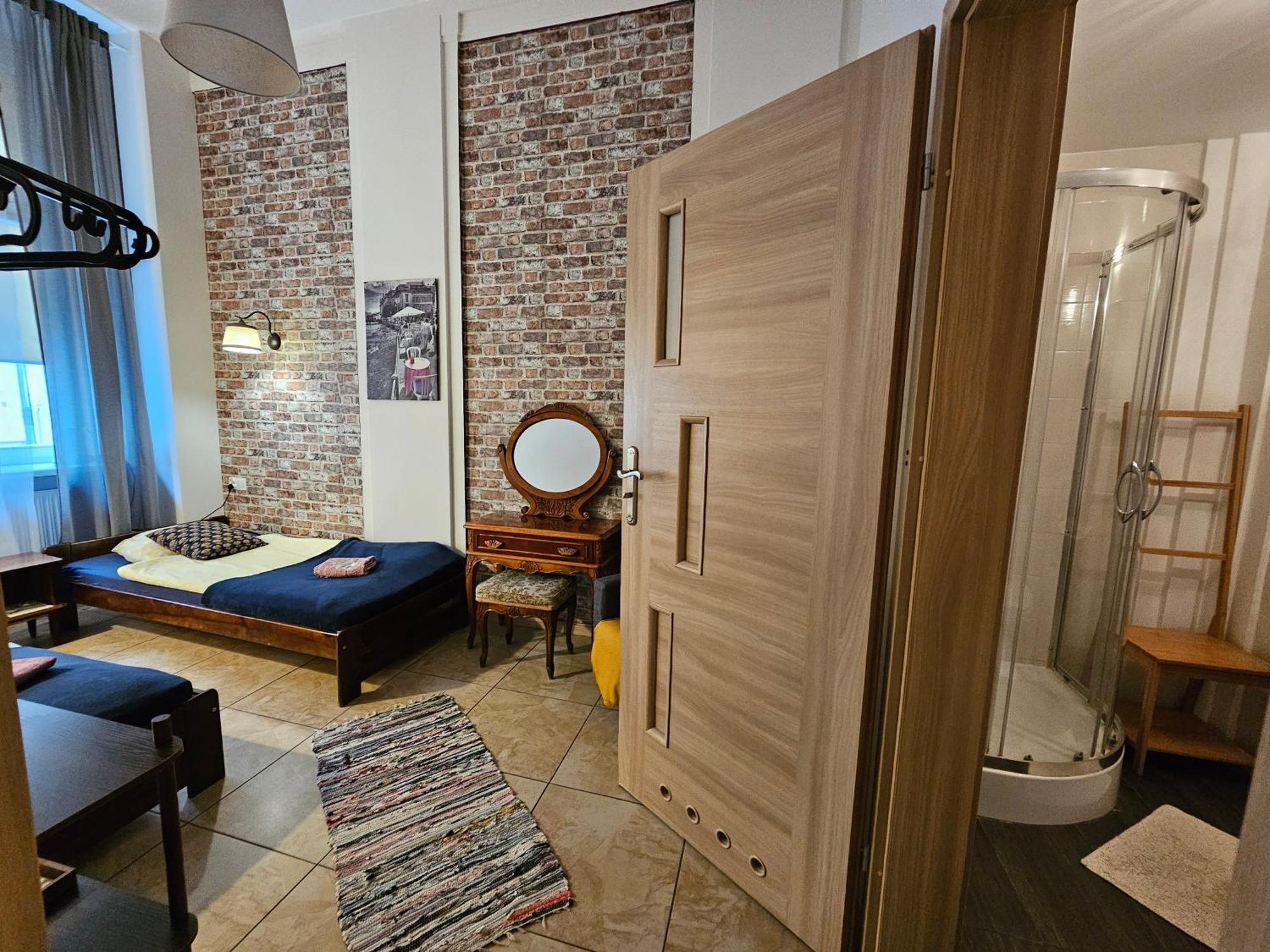 Deja Vu Hostel วอร์ซอ ภายนอก รูปภาพ