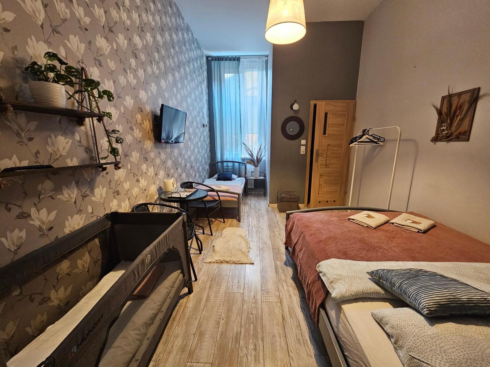 Deja Vu Hostel วอร์ซอ ภายนอก รูปภาพ