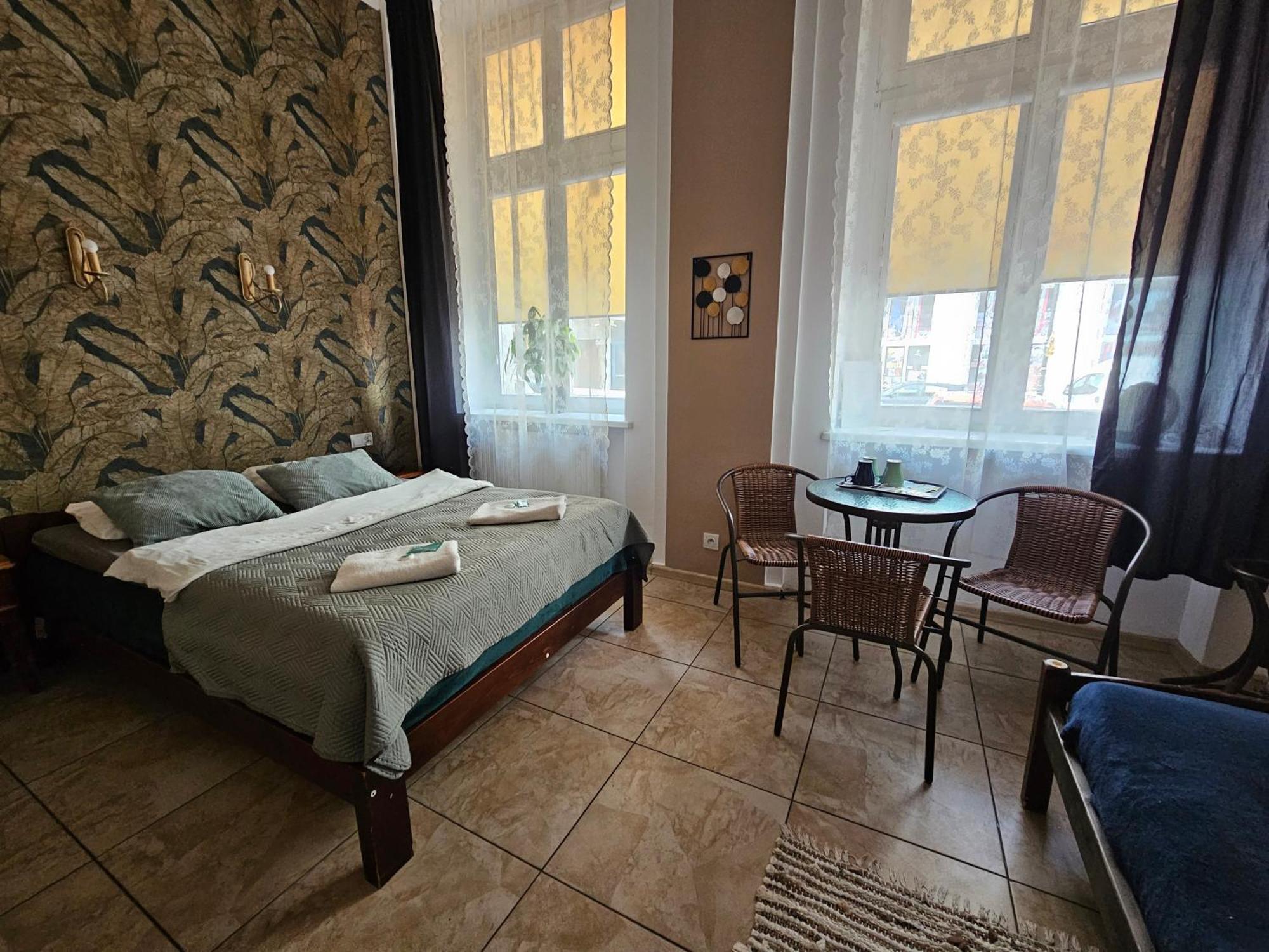 Deja Vu Hostel วอร์ซอ ภายนอก รูปภาพ